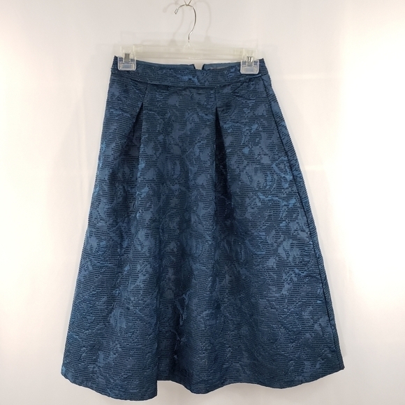 NEW ASTR Textured Jacquard High Rise Skirt - Picture 2 of 7